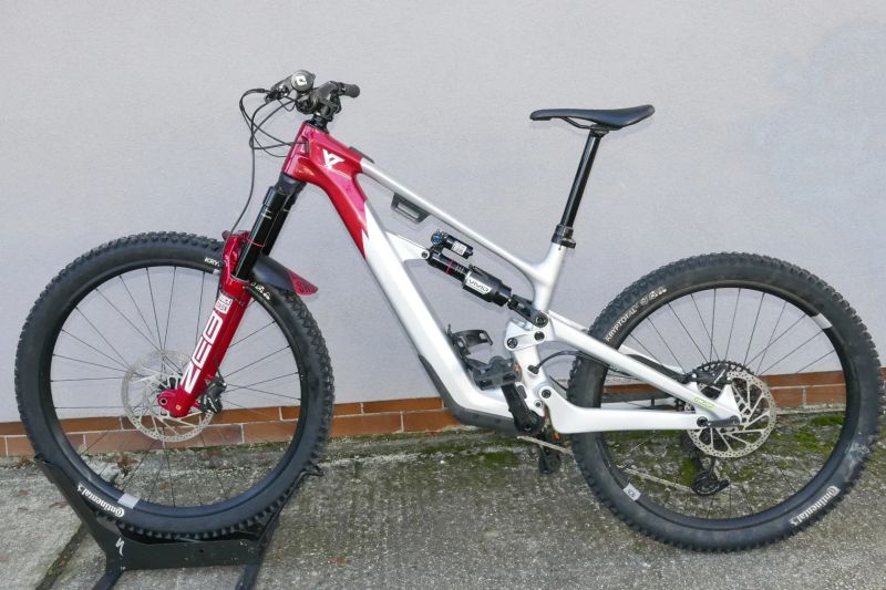 Predám elektrický karbonový bicykel Decoy SN core 3 MX 