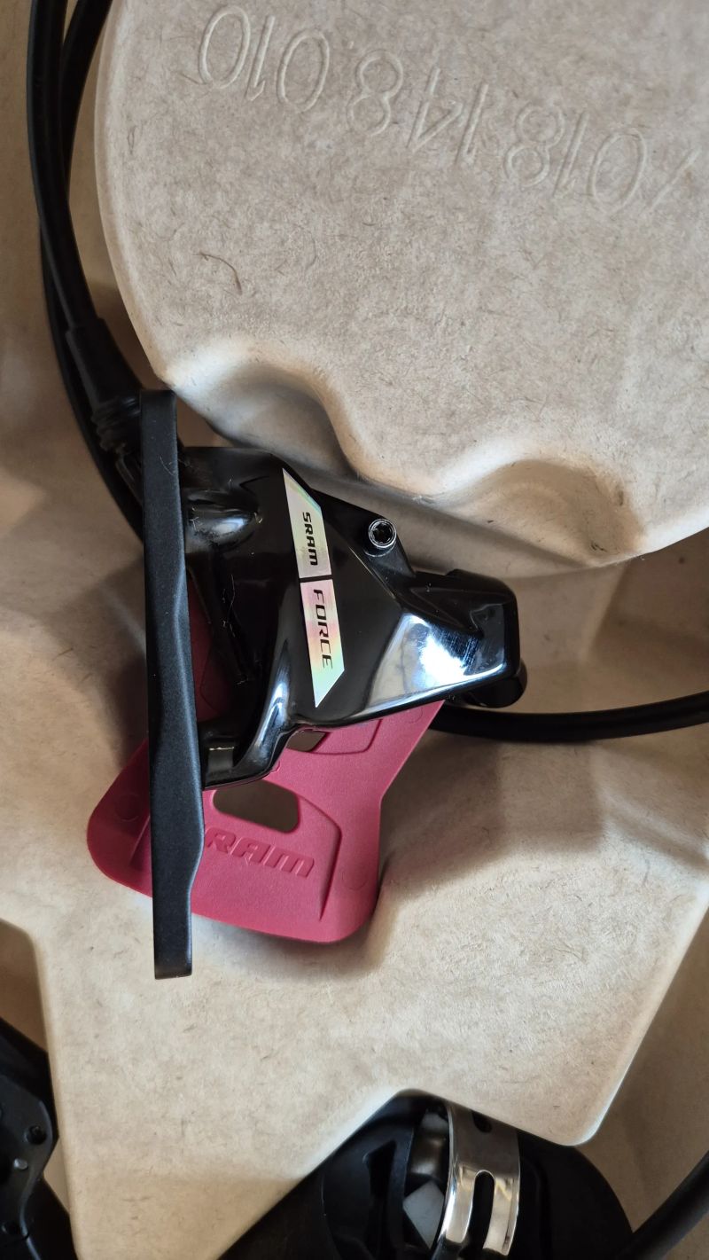 Sram Force D2 AXS kompletní brzdy