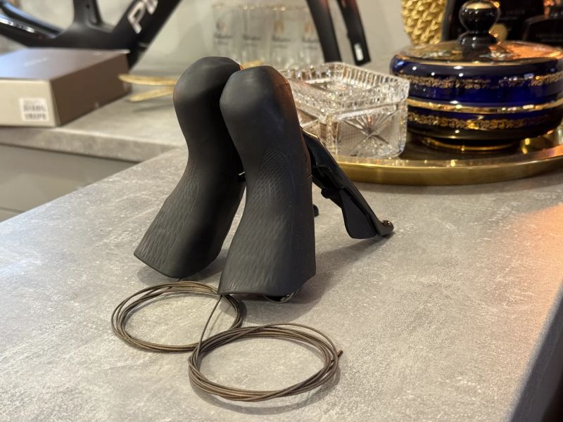 Shimano Ultegra ST-R8020 2x11 mech disc