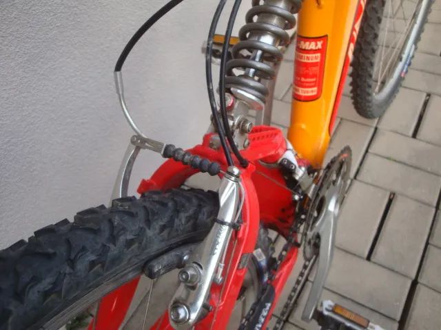 Staré celoodpružené kolo Morishima / Univega