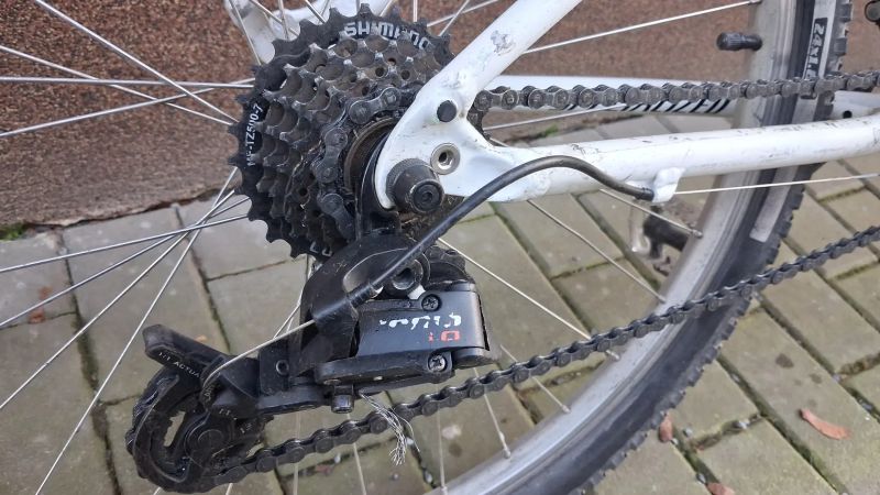 Dětské kolo Specialized Hotrock velikost kol "24, vhodné pro 8-12 let věku (od 125 do 150 cm) 