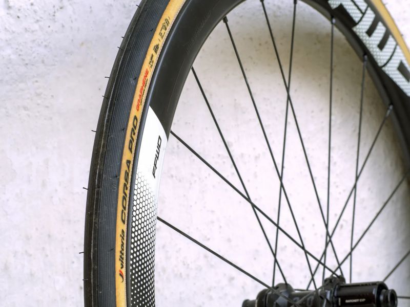 FFWD RYOT44 DT240 + nové pláště Vittoria CORSA PRO 28