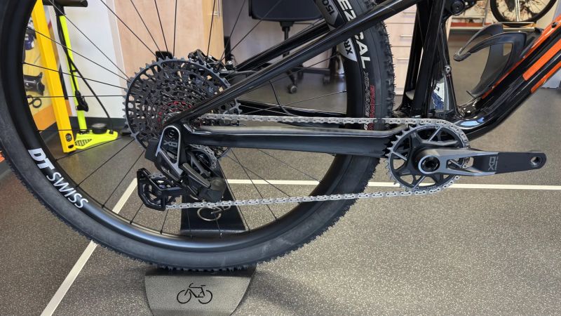 BMC Fourstroke 01 ONE (S) – prakticky nové | DT Swiss karbon | SRAM X0 Eagle Transmission ⚡