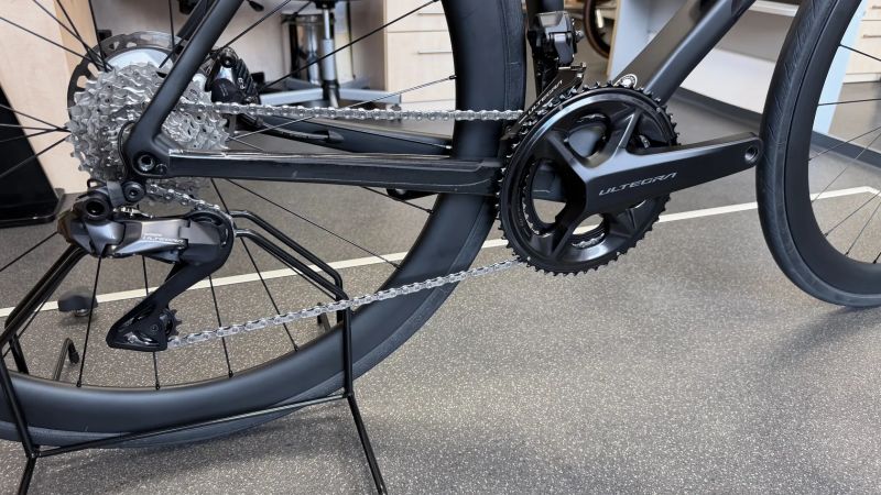 Colnago Colnago V3 Ultegra Di2 12s + karbonová kola – TOP nabídka, co se nebude opakovat 🇮🇹🔥