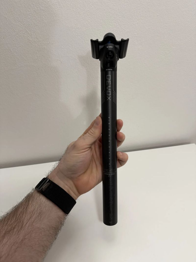 Karbonová sedlovka Devox 27.2 mm 300 mm