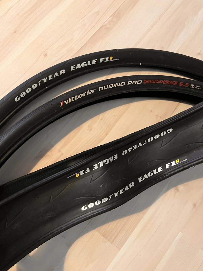 Pláště Good Year Eagle F1 tubeless complete 32 mm