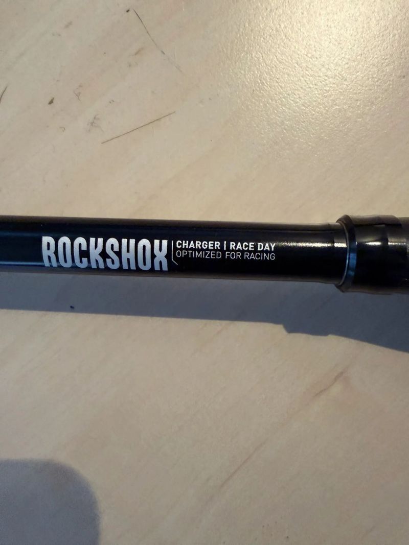 Kit tlumící patrony, pro vidlici Rock Shox SiD Ultimate, tlumení Charger Race Day