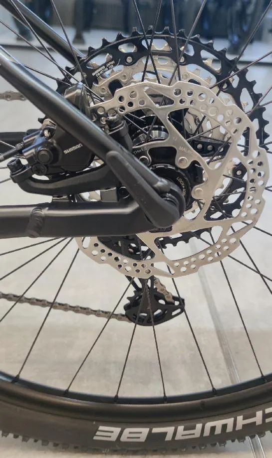 Prodám MTB 29 zn. Superior xp 939 vel. rámu S , černé barvy , za cenu 31 890 Kč