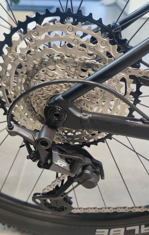 Prodám MTB 29 zn. Superior xp 939 vel. rámu S , černé barvy , za cenu 31 890 Kč