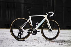 Colnago V4Rs, Campagnolo Super-Record EPS 2x12, DXC DRS