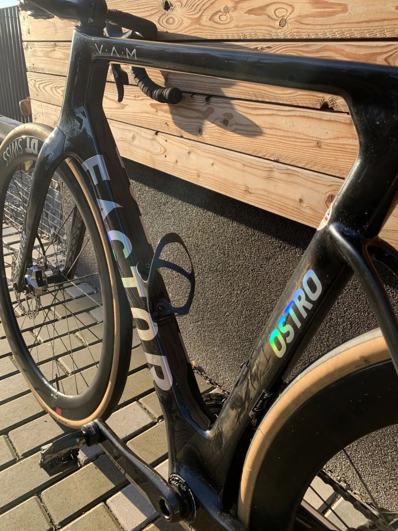 Factor Ostro rámová sada