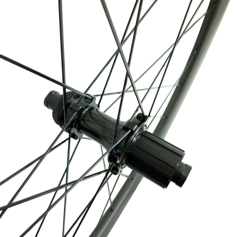 Silniční karbonová aero kola – Carbonix ENTRY 50 | Profi vzhled i výkon. Za zlomek ceny | 1510 g