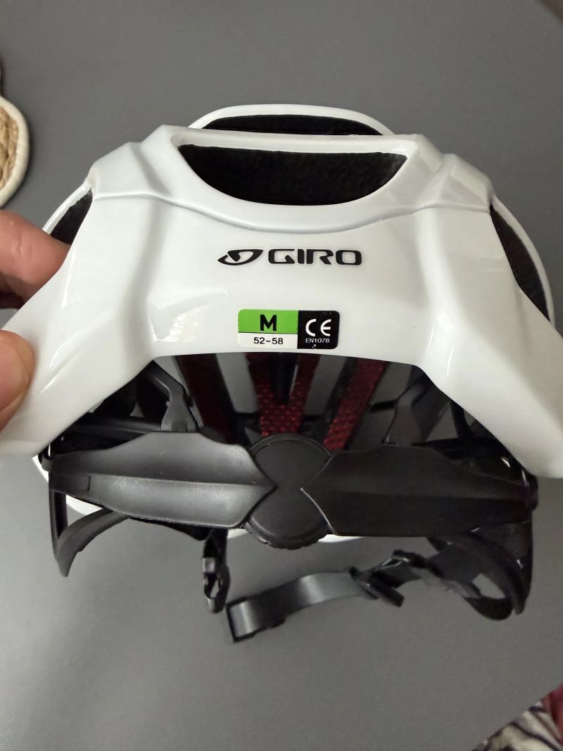 Prodám novou helmu Giro