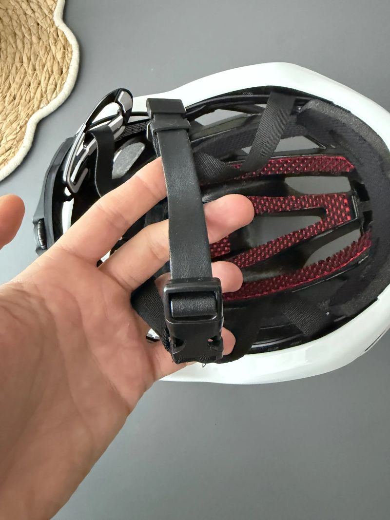 Prodám novou helmu Giro