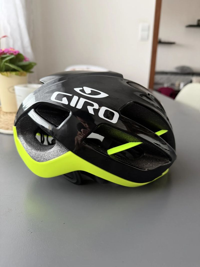 Prodám novou helmu Giro