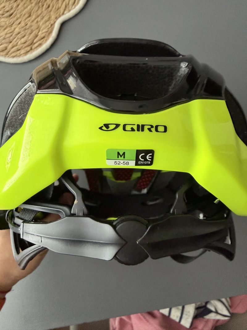 Prodám novou helmu Giro