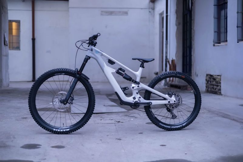 YT Industries Decoy SN Mx 2025