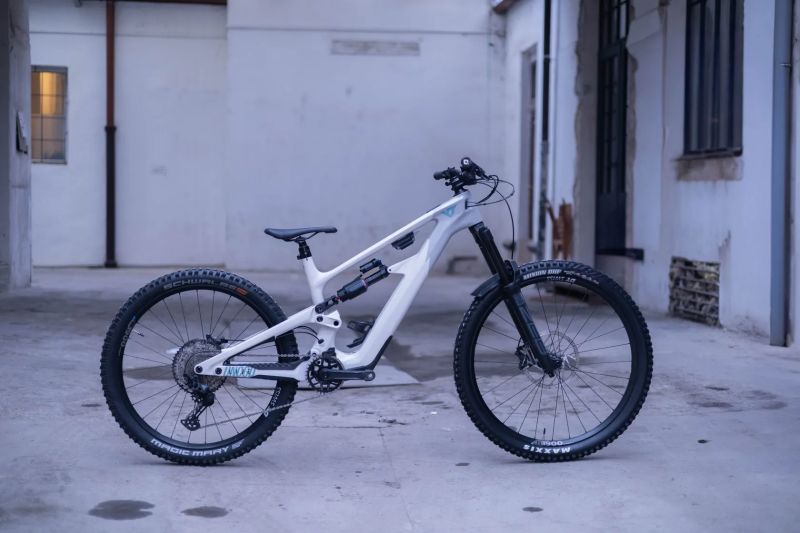 YT Industries Decoy SN Mx 2025