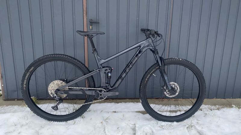 Zánovní kolo Trek Top Fuel 5 Lithium Grey