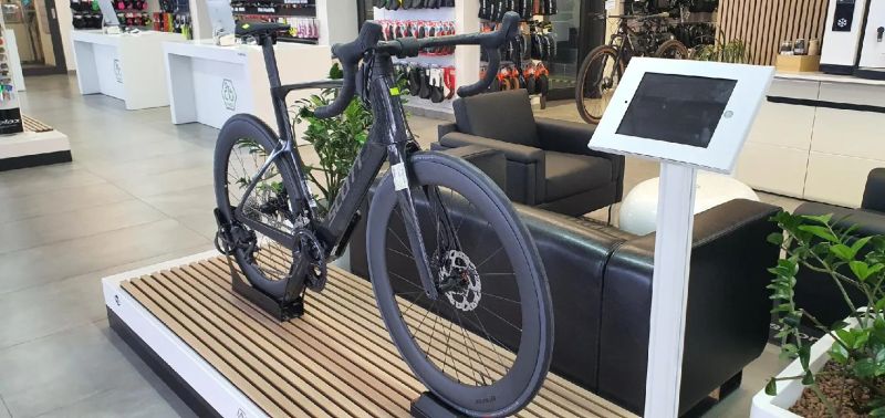 Prodám NOVÉ silniční kolo zn. Scott Foil RC 20 vel. 56 cm 