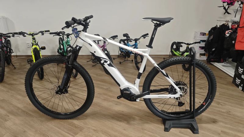 Raymon HardRay E 7.0 White 29" Nové kolo se zárukou ! Ušetříte 41 000 Kč !