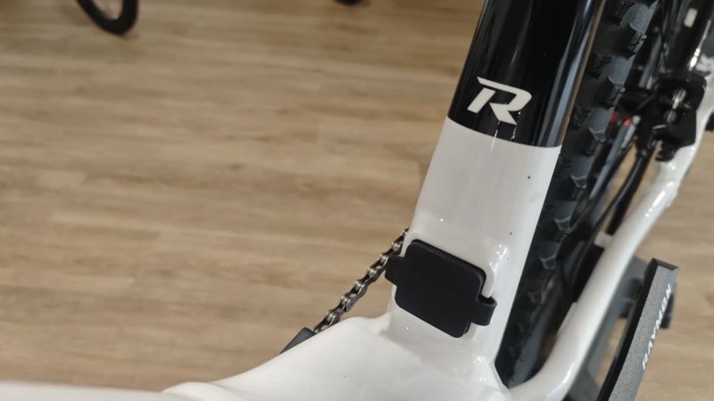 Raymon HardRay E 7.0 White 29" Nové kolo se zárukou ! Ušetříte 41 000 Kč !