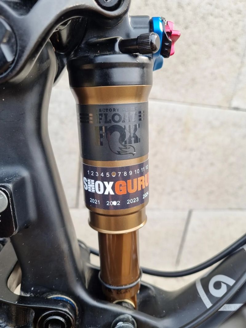 Turner Flux V4.0, karbonový trailbike 27,5", vel. L