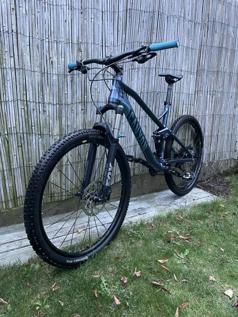 Canyon Neuron AL 8.0, 2017, skydive blue, vel. L (měřím 178cm)