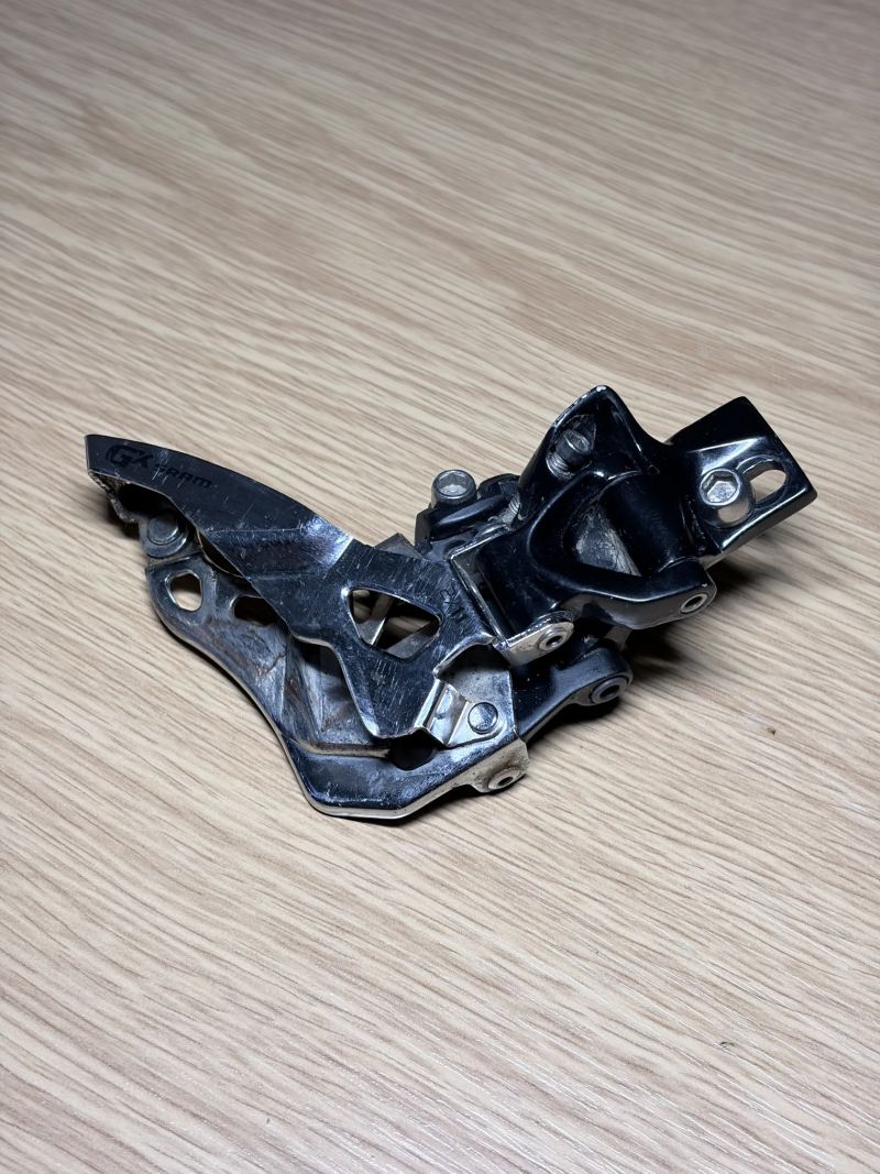 Prešmykač a řazení Sram GX 2 rychlosti