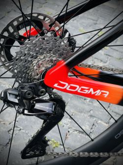 Pinarello Dogma F Ineos Grenadier 465 a 515