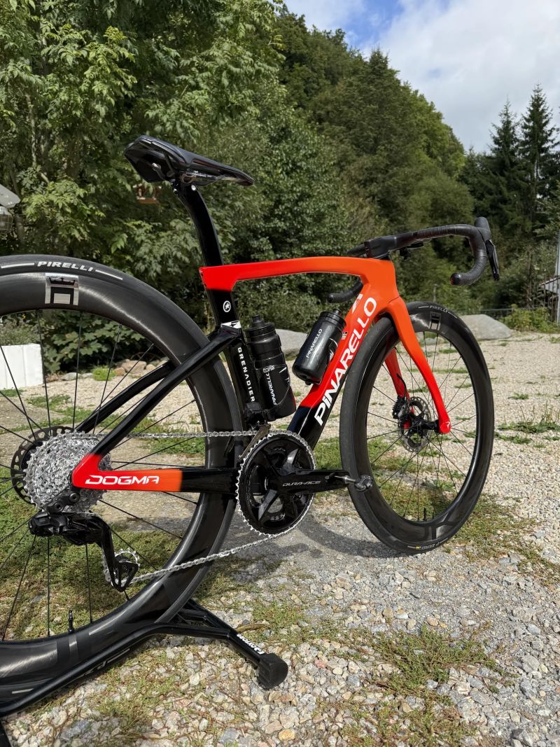 Pinarello Dogma F Ineos Grenadier 465 a 515