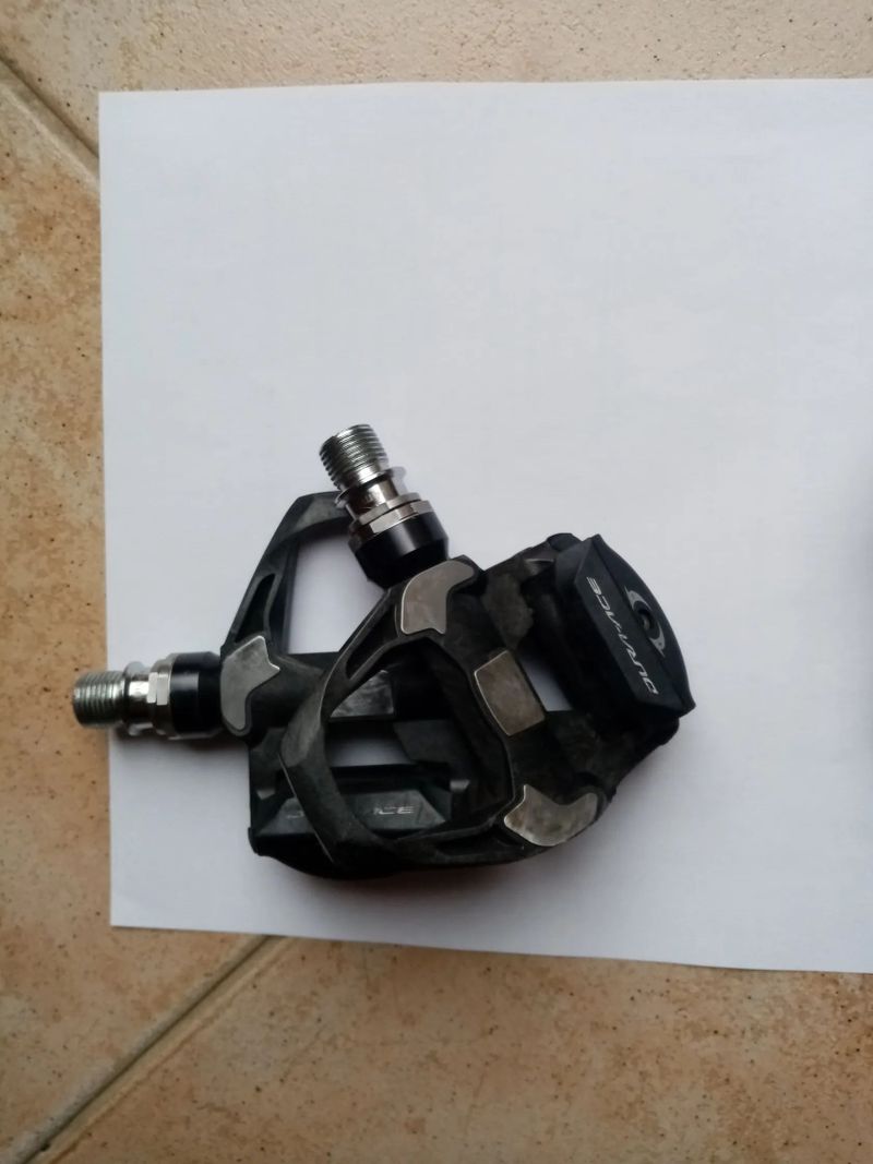 Pedály Shimano Dura-Ace (karbon) osa +4 mm, nášlapné, silniční