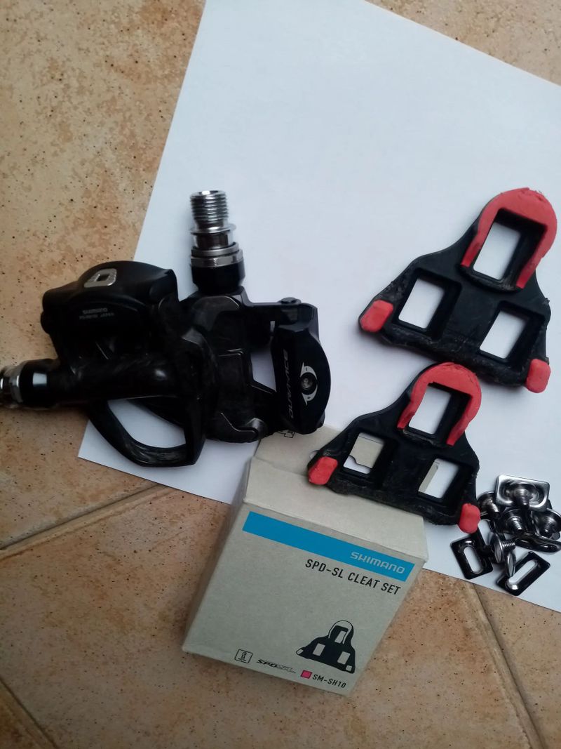 Pedály Shimano Dura-Ace (karbon) osa +4 mm, nášlapné, silniční