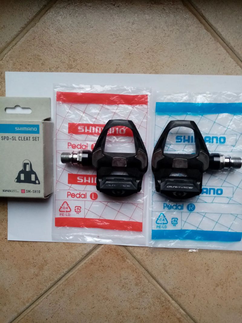 Pedály Shimano Dura-Ace (karbon) osa +4 mm, nášlapné, silniční