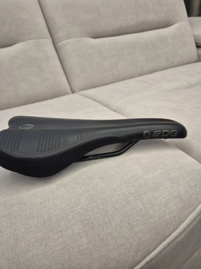 Karbonová sedlovka 27,2