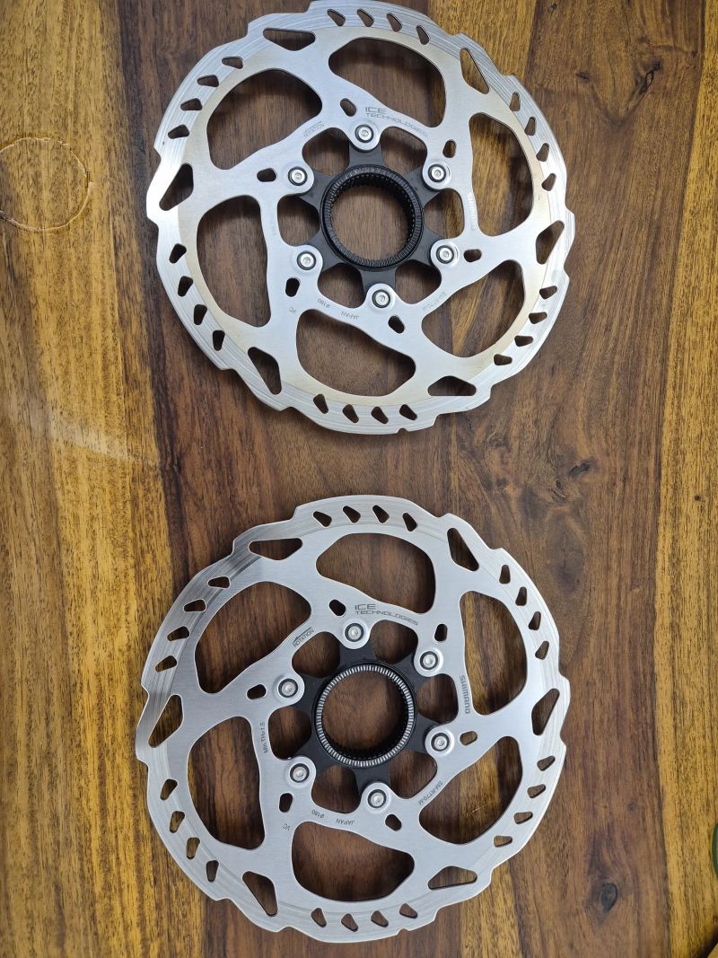 Kotouče SHIMANO SLX SM-RT70 