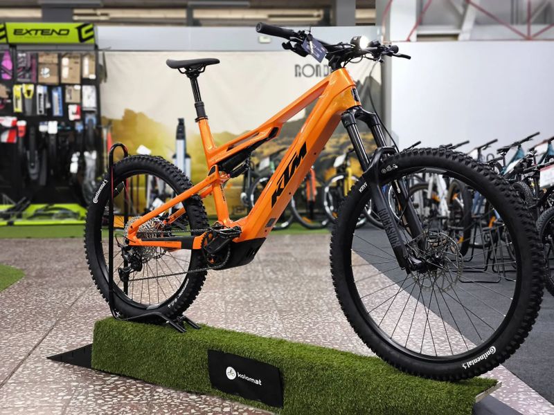 !NOVÉ! KTM MACINA KAPOHO 8973 L, 2026, Bosch 5.gen, Shimano XT, GPS modul, osvětlení, vel. M