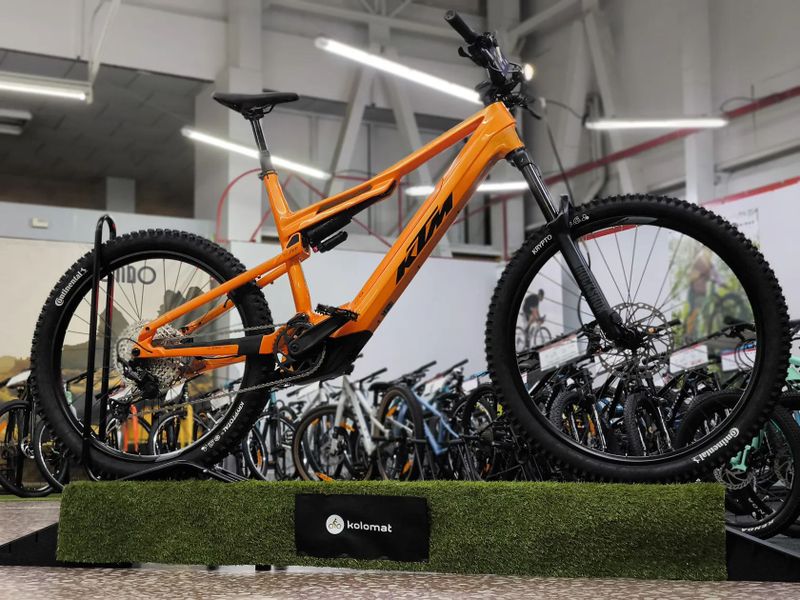 !NOVÉ! KTM MACINA KAPOHO 8973 L, 2026, Bosch 5.gen, Shimano XT, GPS modul, osvětlení, vel. M