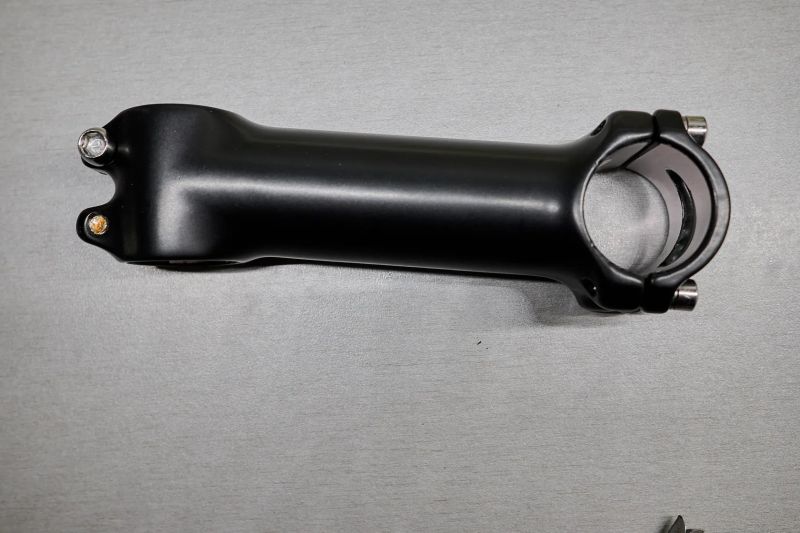 Představec 120mm, 6°, 28.6 / 31.8mm, 185g