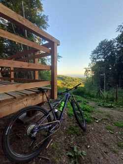 Prodám celoodpružené horské kolo orbea oiz M-pro velikost L karbonové kola +wattmetr 