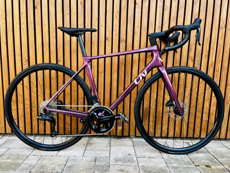 LIV Langma Advanced 1 Karbon 2025 - Shimano 105Di2 2x12 - Bezduse - 8.4Kg