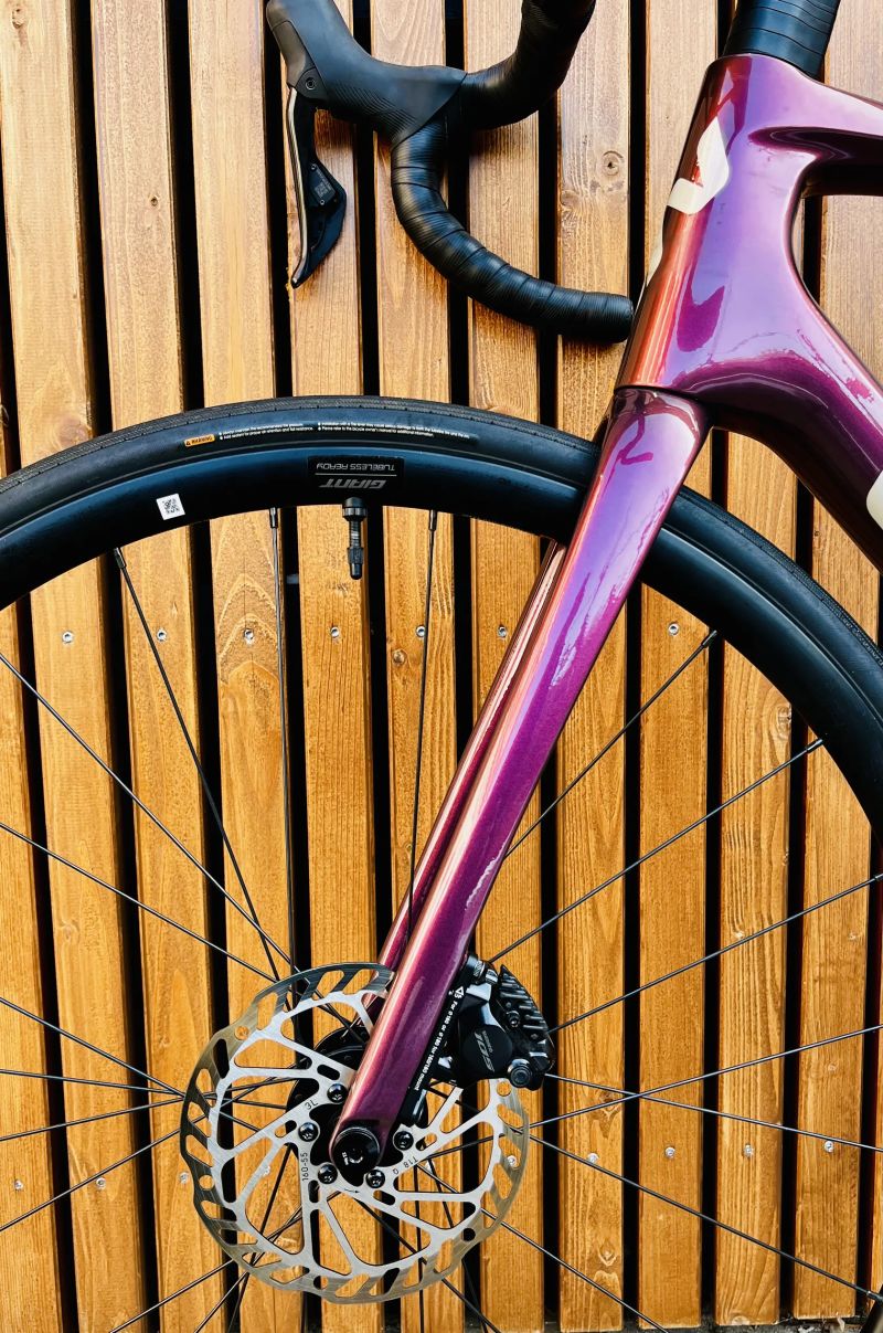 LIV Langma Advanced 1 Karbon 2025 - Shimano 105Di2 2x12 - Bezduse - 8.4Kg