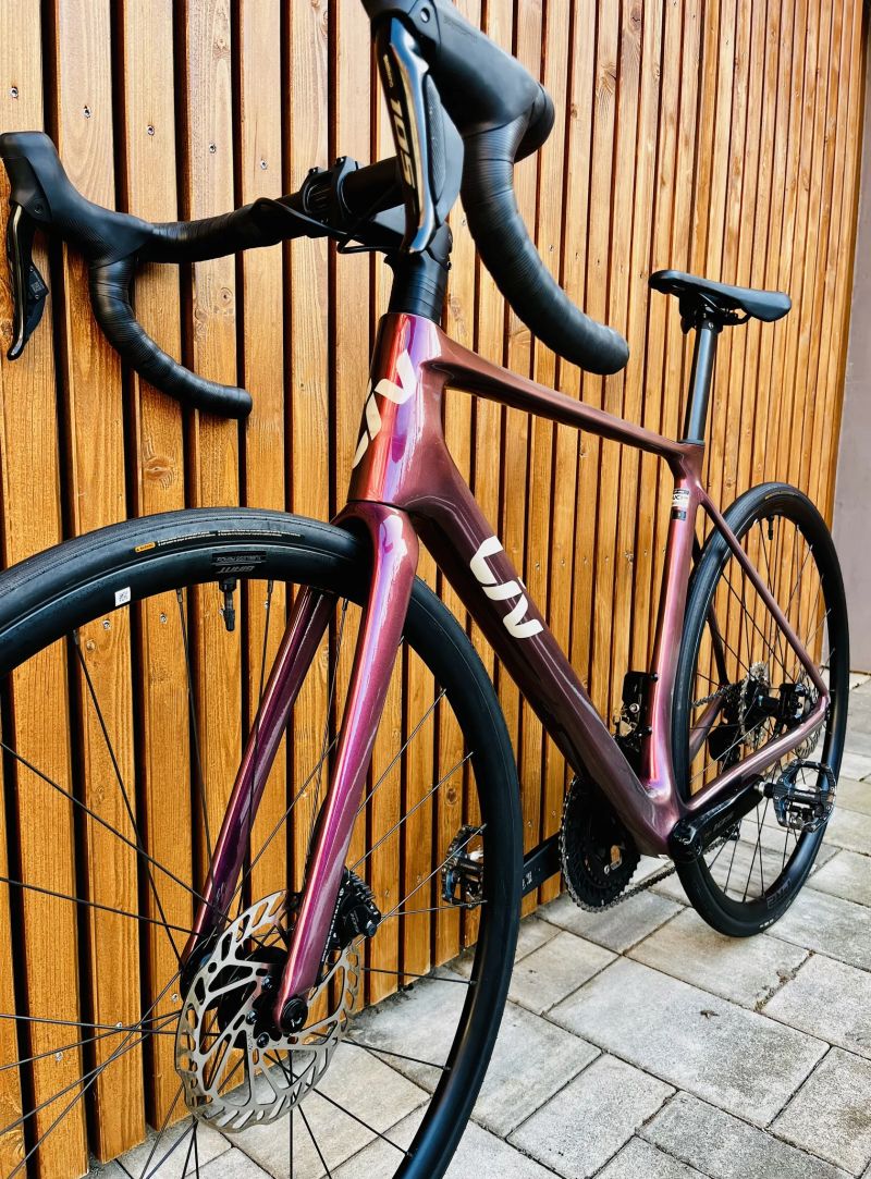 LIV Langma Advanced 1 Karbon 2025 - Shimano 105Di2 2x12 - Bezduse - 8.4Kg