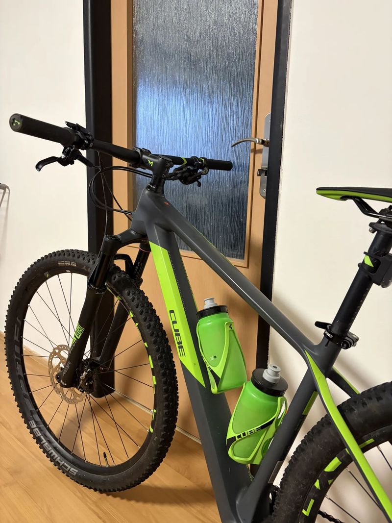 Cube Reaction C:62 Race Eagle, karbon 