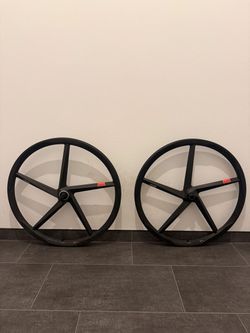 Loukotě Xentis gravel/silnice