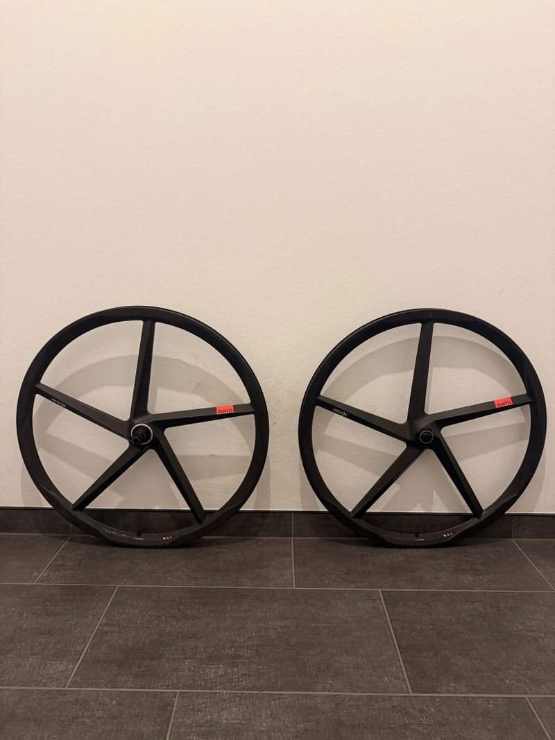 Loukotě Xentis gravel/silnice