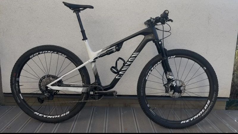 Canyon Lux World Cup CF 7