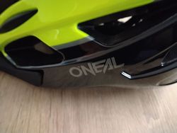 Prodám novou nepoužitou cyklistikou helmu. 