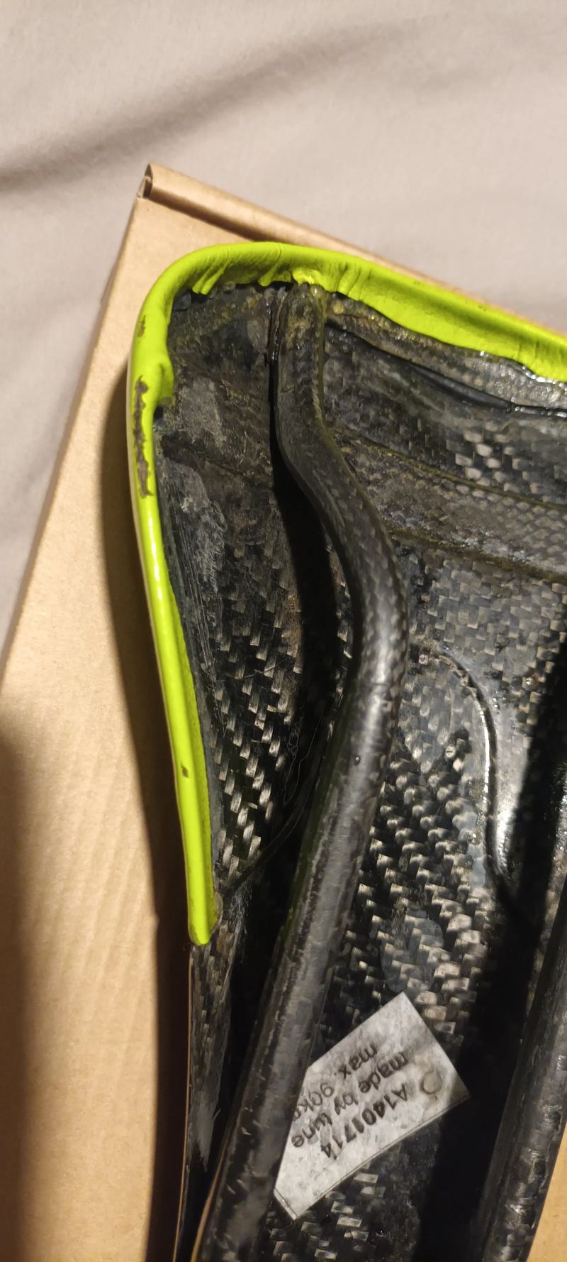 Karbonové sedlo Tune