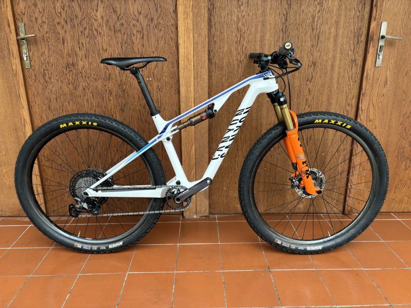 CANYON LUX CFR, vel. S - 415 mm - zakázková stavba - SHIMANO XTR 1 x 12 / FOX